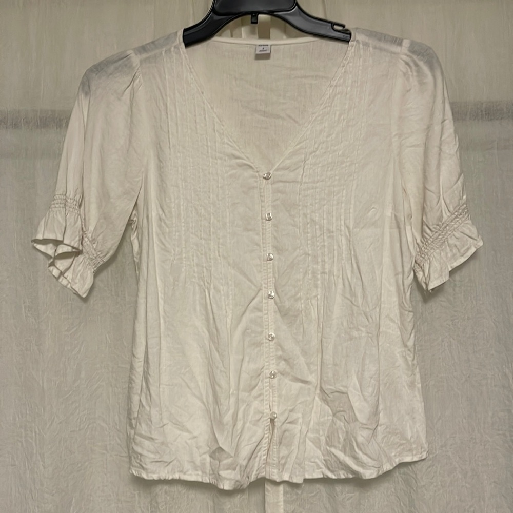 White breezy puff sleeve button up blouse